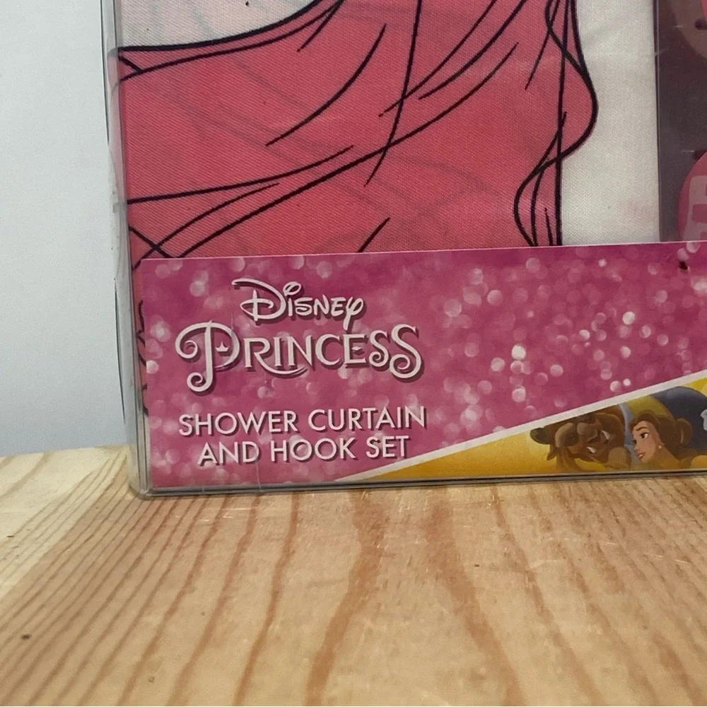 Disney Princess Pink Shower Curtain and Hook Set (New in package)